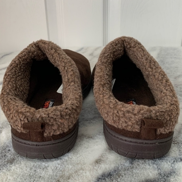 32 Degrees Men's Slippers size 8-9 - Picture 7 of 8